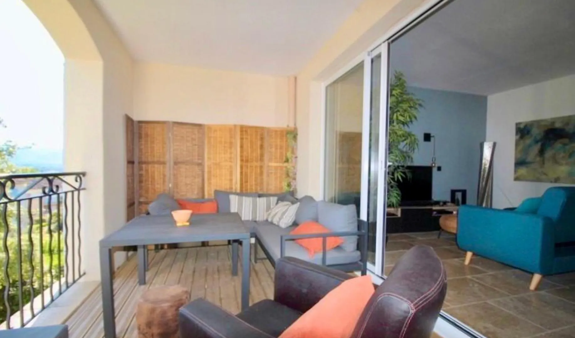 Appartement Pont Royal Mallemort Apartment